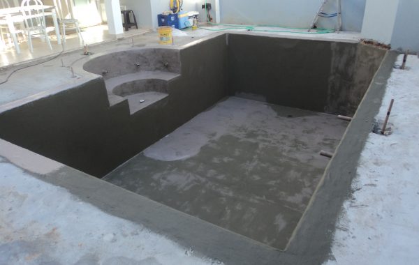 Manta Acrílica em piscina
